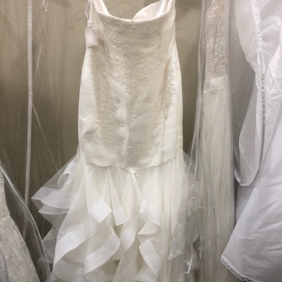 White one Barcelona size 16 never been altered - Picture 4 of 4